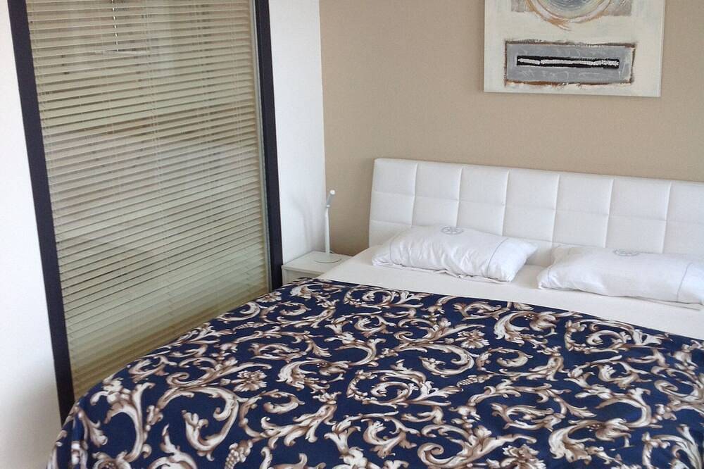 Entire apartment, Modern, premium lake view vacation apartment over 2 floors in Waldeck, Waldecker Land
