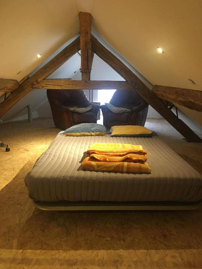 Appartement entier, Two-Bedroom Apartment in Recey-sur-Ource, Région de Montbard