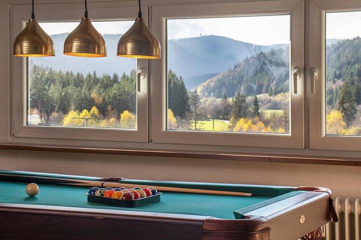Ferienwohnung für 6 Personen, mit Balkon und Terrasse sowie Seeblick und Ausblick in Feldberg