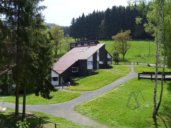 Ferienwohnung für 6 Personen, mit Terrasse und Garten in Bestwig - 2