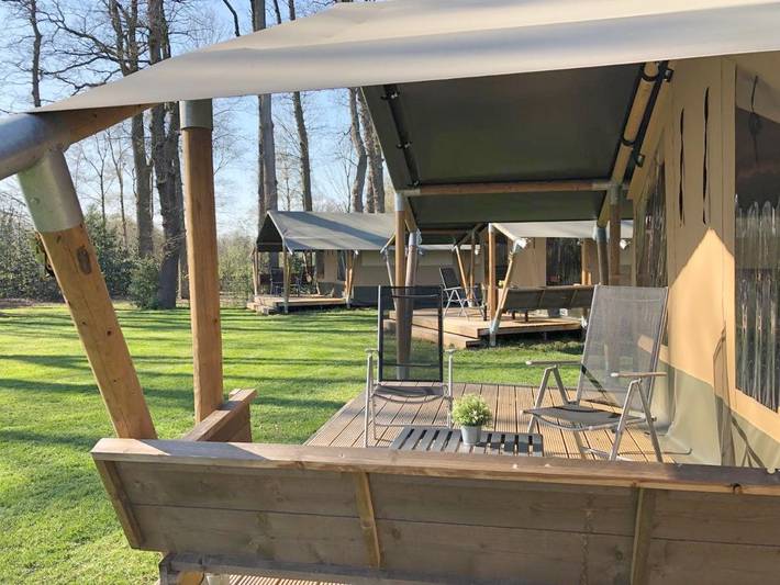 Zelt für 4 Personen, mit Terrasse und Garten sowie Ausblick in Niedersachsen