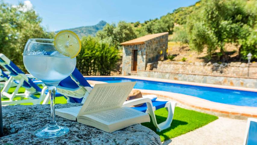 Casa rural para 5 personas, con piscina en El Gastor - 4