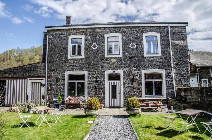Chambre d’hôte pour 2 personnes, avec Terrasse ainsi que Jardin et Vue à La Roche-en-Ardenne