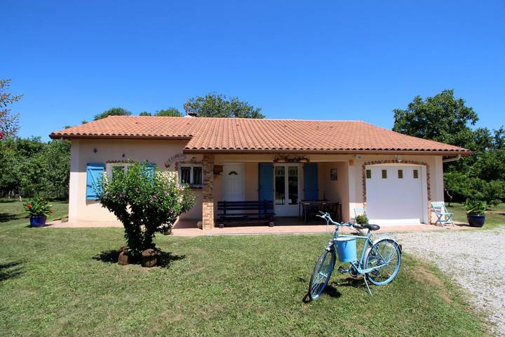Gîte pour 5 personnes, avec Terrasse et Jardin