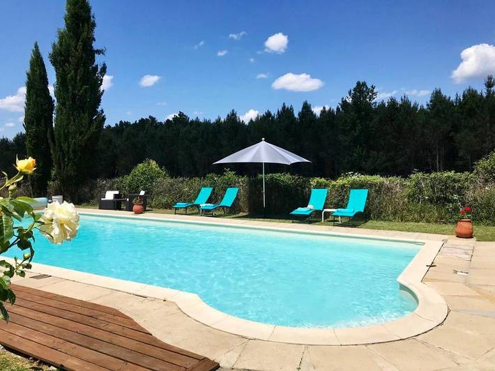 Location de vacances pour 4 personnes, avec jardin et vue ainsi que terrasse et piscine à Fumel - 3