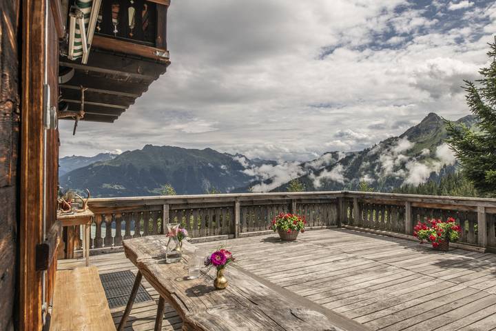 Slopeside Mountain House with Hot Tub in Tschagguns, Schruns-Tschagguns