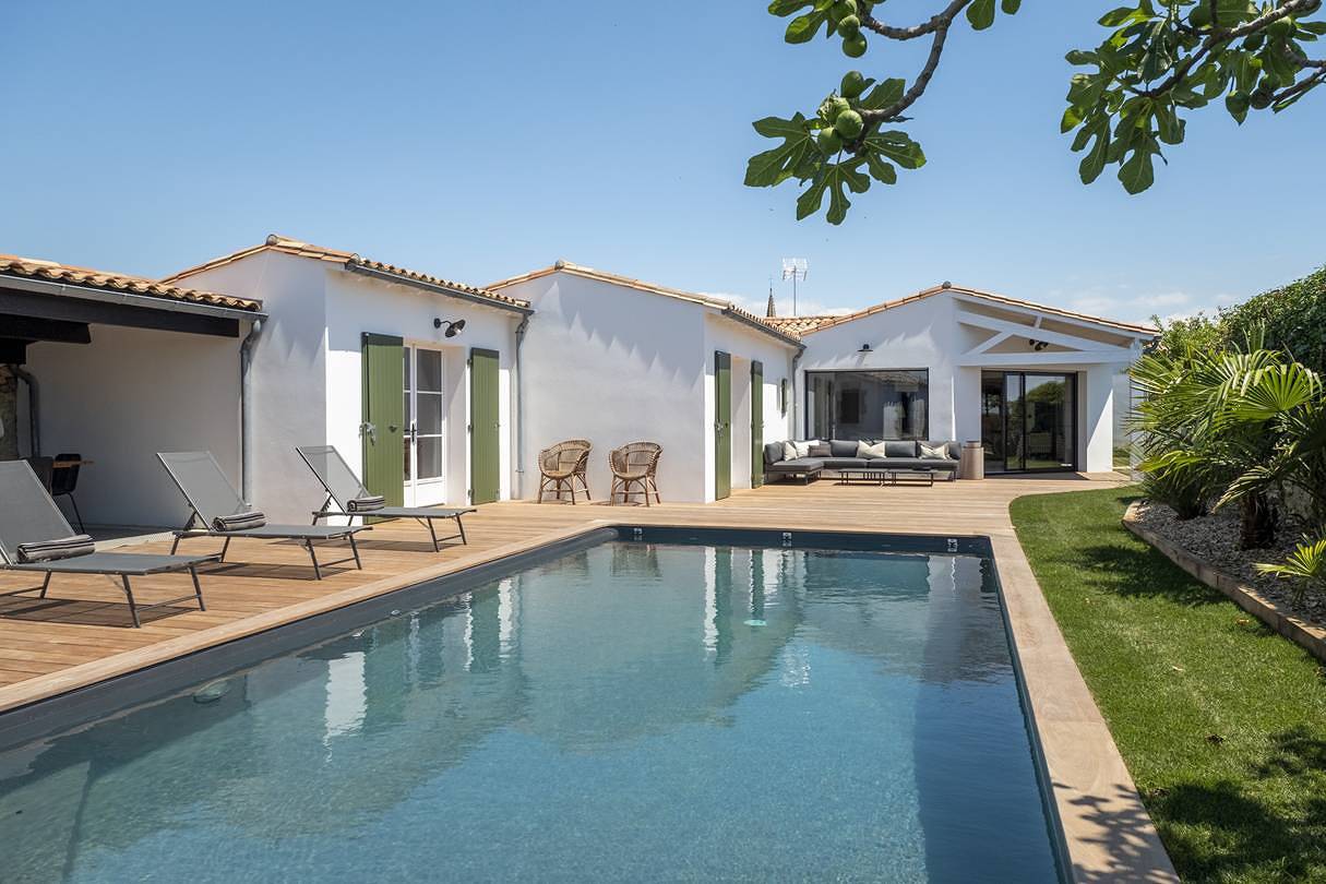 Ganze Ferienwohnung, Ferienwohnung für 12 Personen mit Pool in La Couarde-sur-Mer, Ile de Re