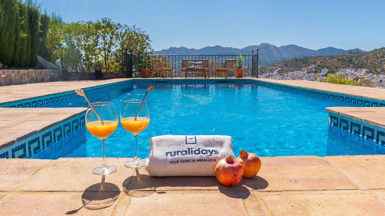 Villa Luz de Luna Guaro by Ruralidays in Guaro , Sierra de las Nieves