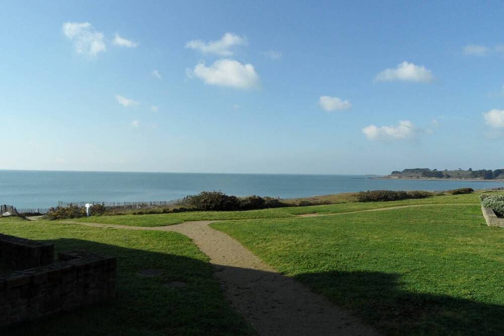Apartamento entero, 3 room apartment ground floor sea view in Kerjouanno, Arzon