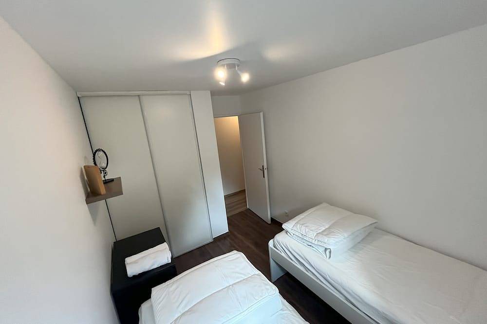 Entire apartment, T4 15 min from Notre-Dame by Rer C - 3 bedrooms. in Choisy-le-Roi, Val-de-Marne