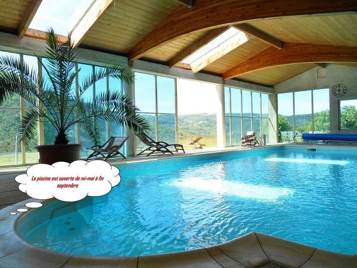 Chalet pour 4 personnes, avec vue ainsi que jardin et piscine