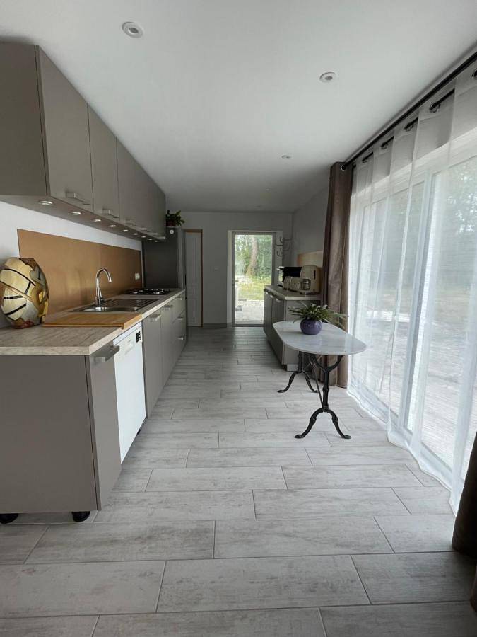 Gîte pour 6 personnes, avec vue ainsi que vue sur le lac et jardin à Queyrac - 4