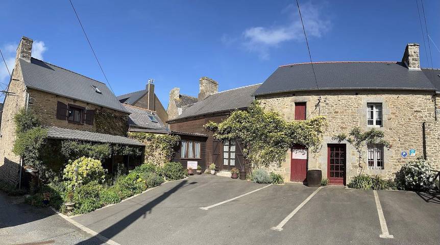 Romantique in Saint-Carreuc, Cotes-d'Armor