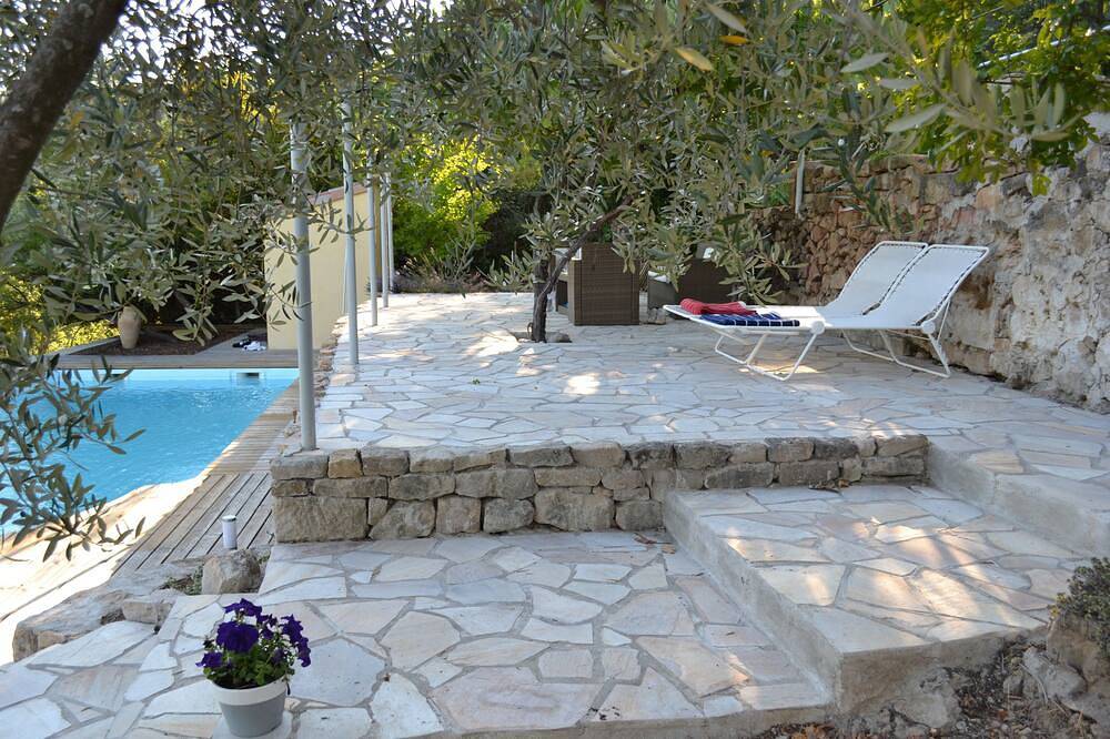 Maison de vacances au calme en Ardèche - 8 couchages - Piscine  - Près d'Aubenas in Mercuer, Parc naturel régional des Monts d'Ardèche