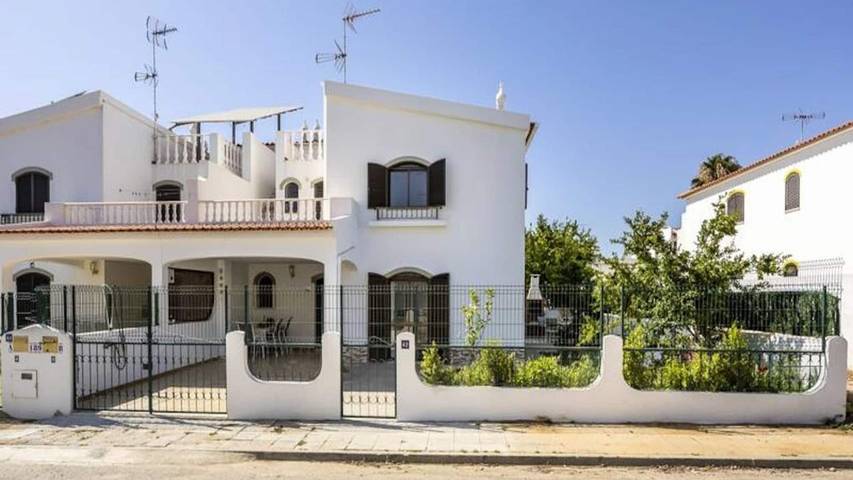 Gîte pour 11 personnes, avec jardin à Altura - 2