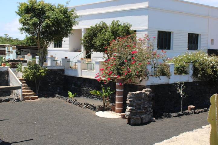 Apartamento para 6 personas, con vistas además de piscina y jardín en Conil