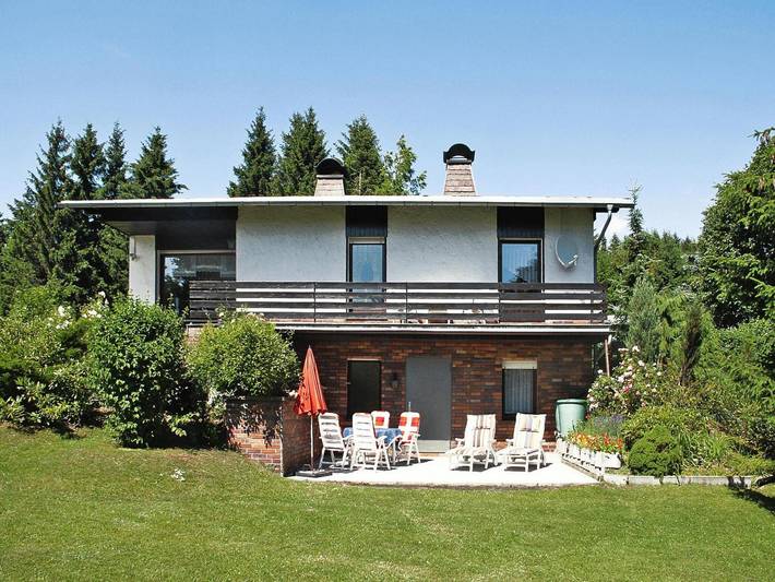 Ferienhaus für 4 Personen, mit Balkon und Terrasse sowie Garten in Suhl - 2