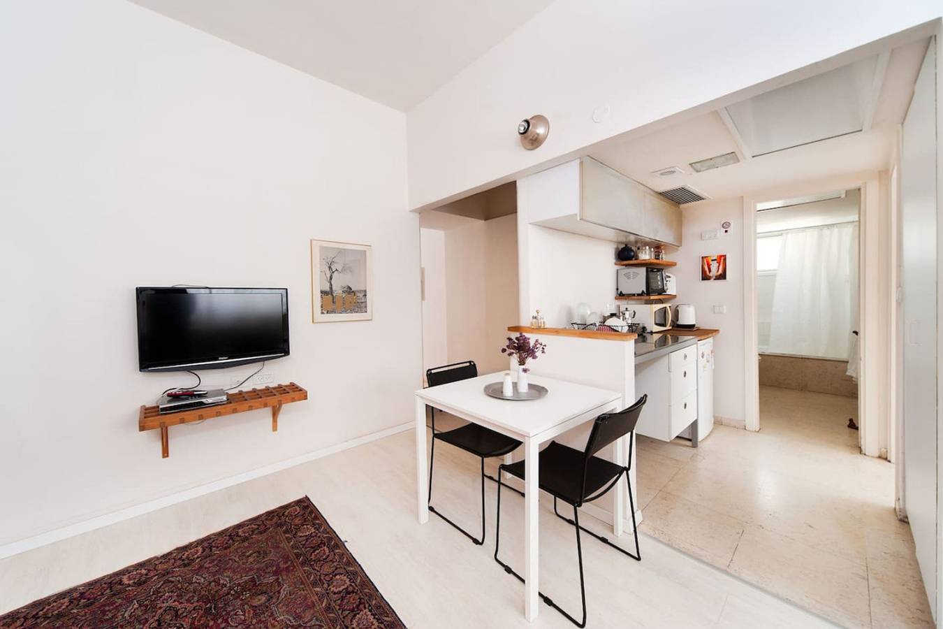 Ganze Wohnung, City Escape with Homey Vibes in Tel Aviv, Bezirk Tel Aviv