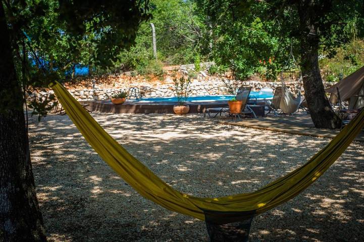 Tente pour 3 personnes, avec piscine ainsi que jardin et terrasse dans Split-Dalmatie - 3
