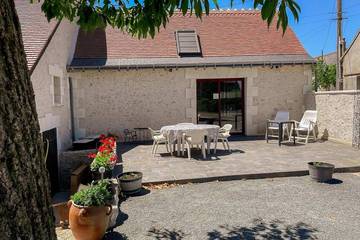 Gîte pour 4 personnes, avec jardin à Azay-sur-Cher