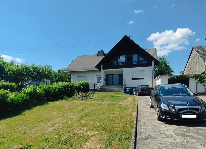 Ferienwohnung für 4 Personen, mit Ausblick und Balkon in Mastershausen