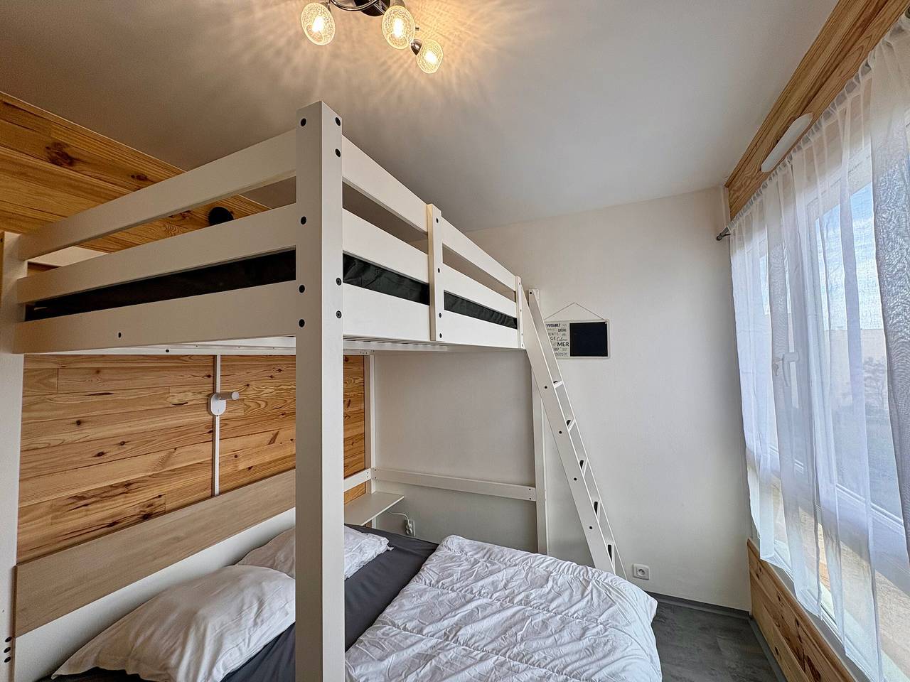 Apartamento entero, Apartamento renovado frente al mar con estacionamiento - 6 pers in Saint-Jean-de-Monts, Vandea