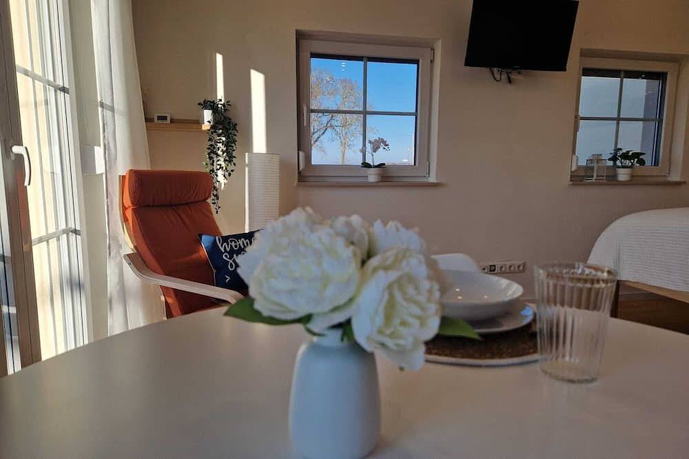 Ganze Wohnung, Ferienwohnung Weitblick³ Abendlicht Gemütliches , neues Appartement in Neusitz, Romantische Straße