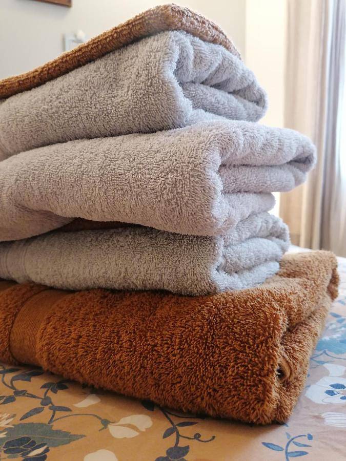 Appartement de vacances entier, Double Room with Private Bathroom in Loriol-sur-Drôme, Région de Valence