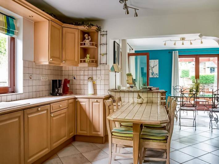 Location de vacances pour 8 personnes, avec terrasse ainsi que jardin et piscine à Hamoir - 4