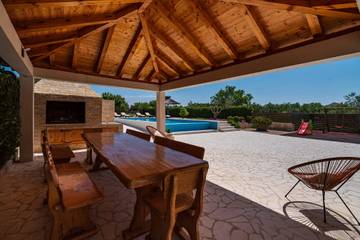 Villa Con Piscina per 8 Persone in Bencovazzo, Dalmazia, Foto 4