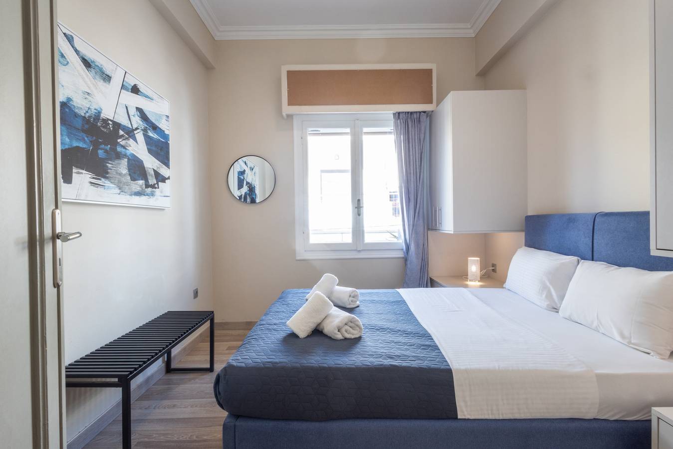 Entire apartment, Kastella Waves: Chic 2-Bedroom Getaway in Piraeus, South coast of the Attica region