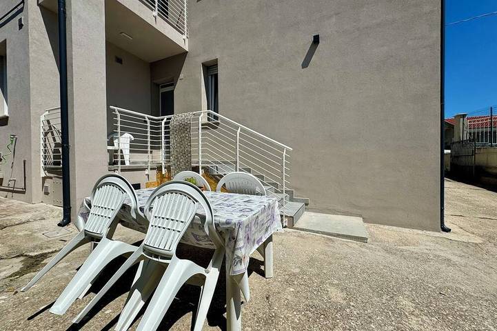 Apartamento de vacaciones para 5 personas, con jardín - 1