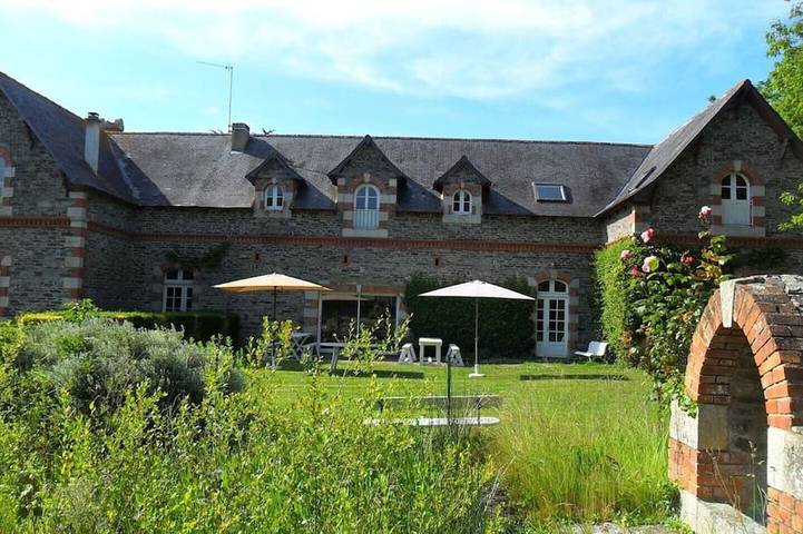 Gîte pour 16 personnes, avec jardin - 1