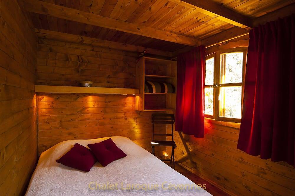At the foot of the Cevennes, between sea and mountain in Laroque (Hérault), Lodève region