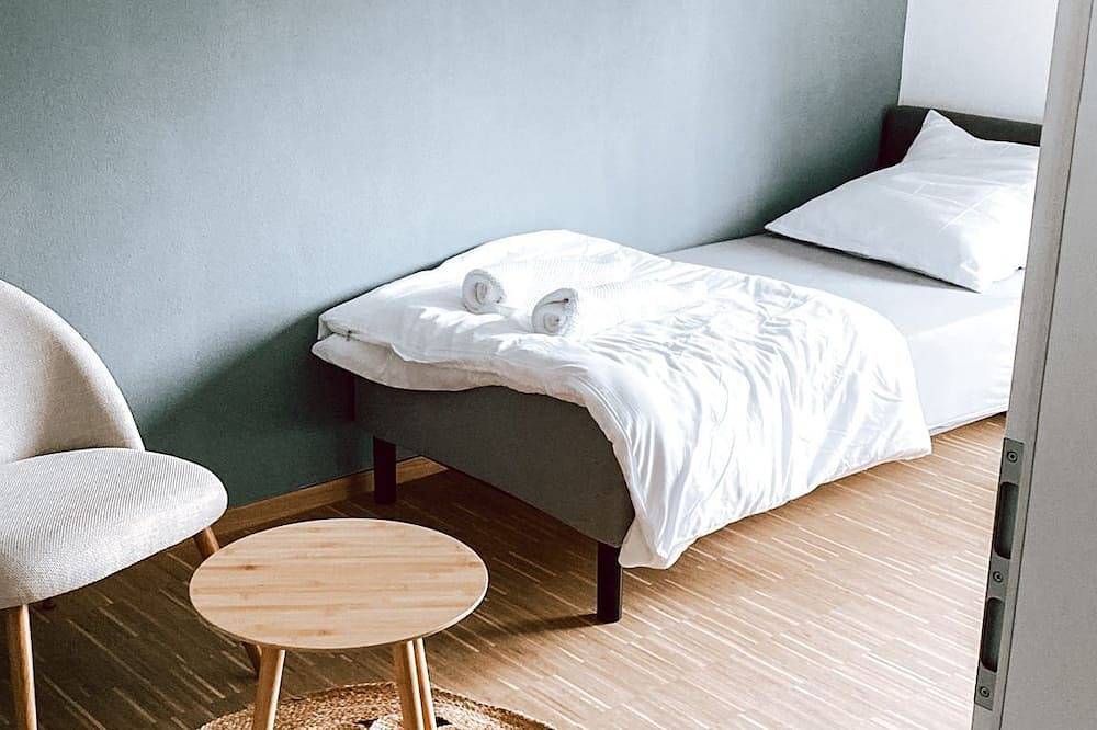 Ganze Wohnung, Stylisch Modern -2-4 Personen - Parkplatz -Wlan Netflix in Passau, Passauer Land