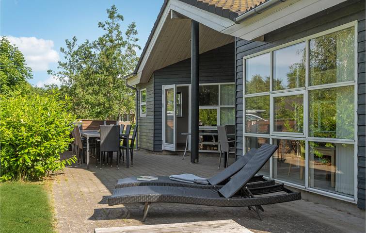 Ferienhaus für 16 Personen, mit Terrasse und Garten sowie Sauna und Whirlpool in Lolland-Falster - 3