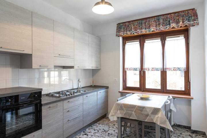 Gîte pour 7 personnes, avec Balcon dans Pont-Saint-Martin (Aosta) - 4