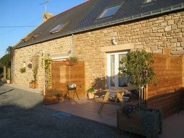 Gîte pour 4 personnes, avec jardin et terrasse à Locmariaquer