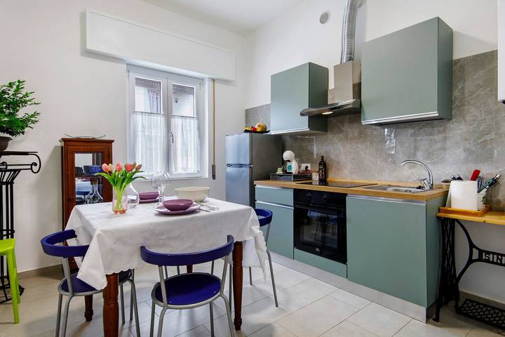 Entire apartment, Apartment 'Zia Nena' with Shared Garden, Wi-Fi and Air Conditioning in Zelo Buon Persico, Lodi Province