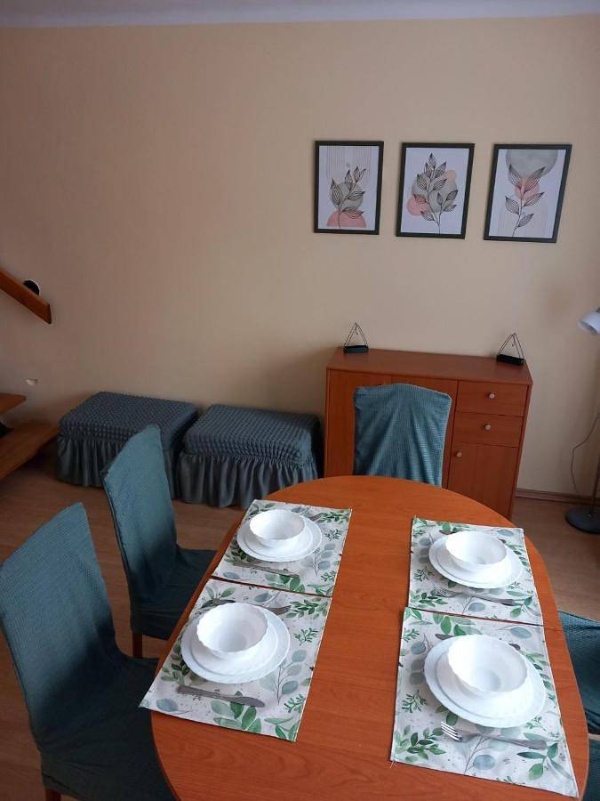Ferienwohnung für 4 Personen, mit Ausblick und Balkon sowie Garten - 1