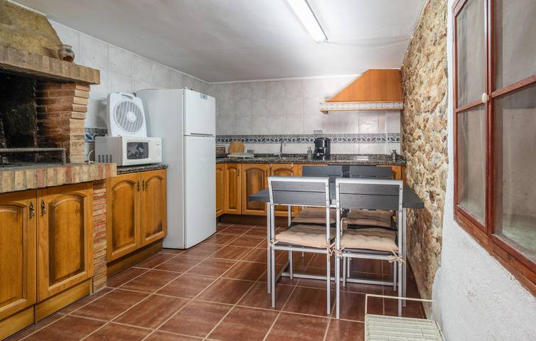 Location de vacances pour 6 personnes, avec terrasse à Cabanes - 4