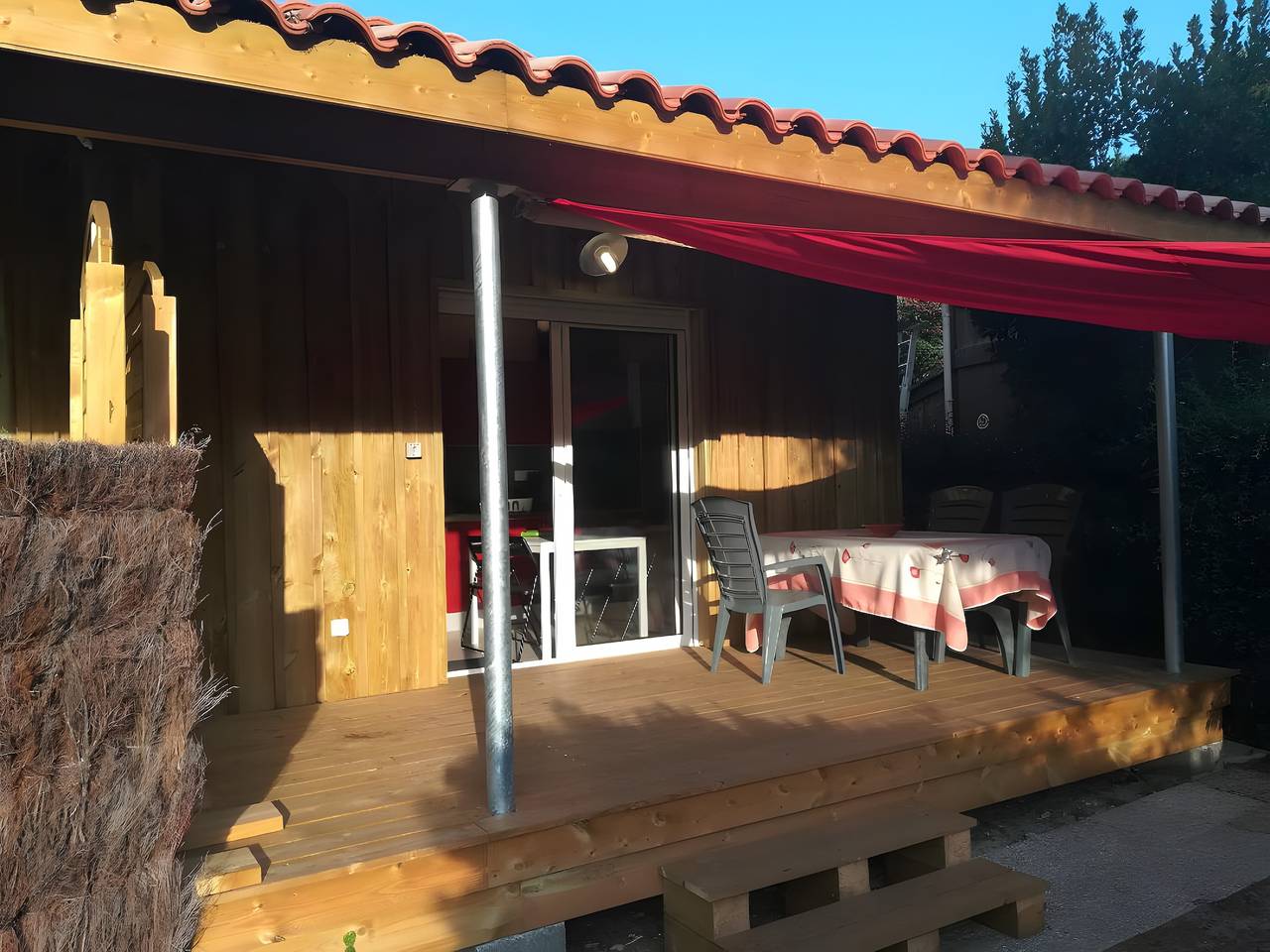 Maison de vacances « La Cabane 2 - Bassin d’Arcachon » avec piscine partagée et jardin privé in Gujan-Mestras, Région d'Arcachon