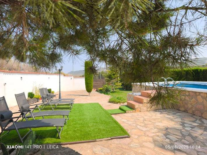 Casa rural para 6 personas, con vistas además de jardín y piscina en Provincia de Teruel