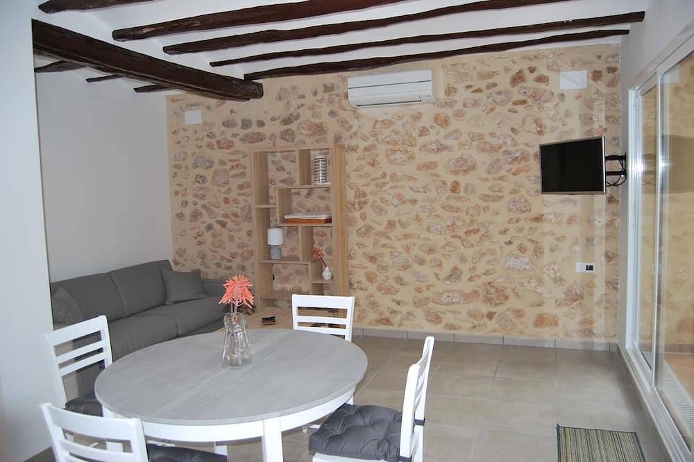 Ganze Wohnung, Apartment mit Terrasse für 2 bis 4 Personen in el Perelló, Costa Dorada