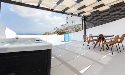 Gîte pour 2 personnes, animaux acceptés dans Firostefani