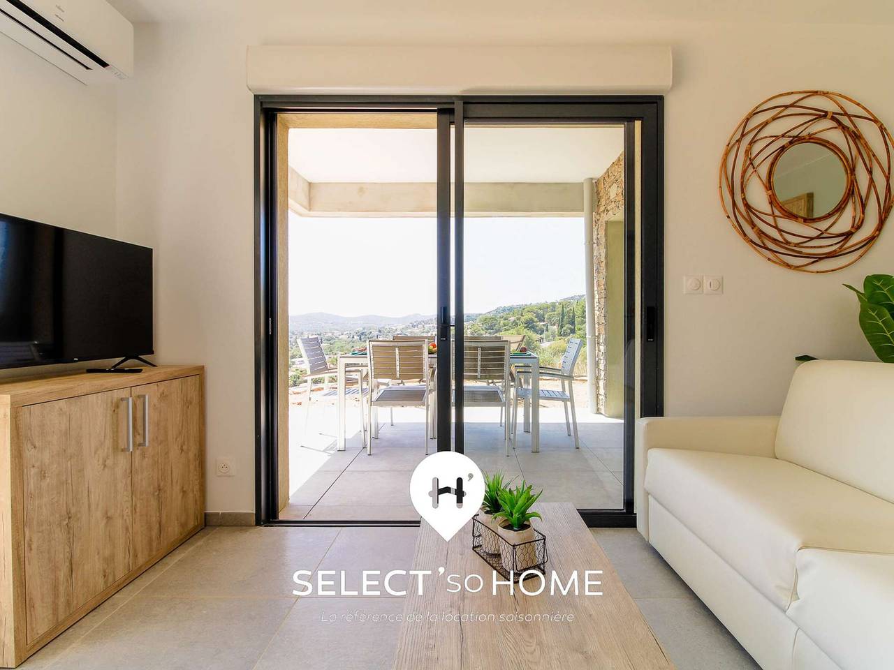 Appartement entier, Pause naturelle dans appartement pour 6 avec jardin et piscine lagon in Bormes-les-Mimosas, Parc national de Port-Cros