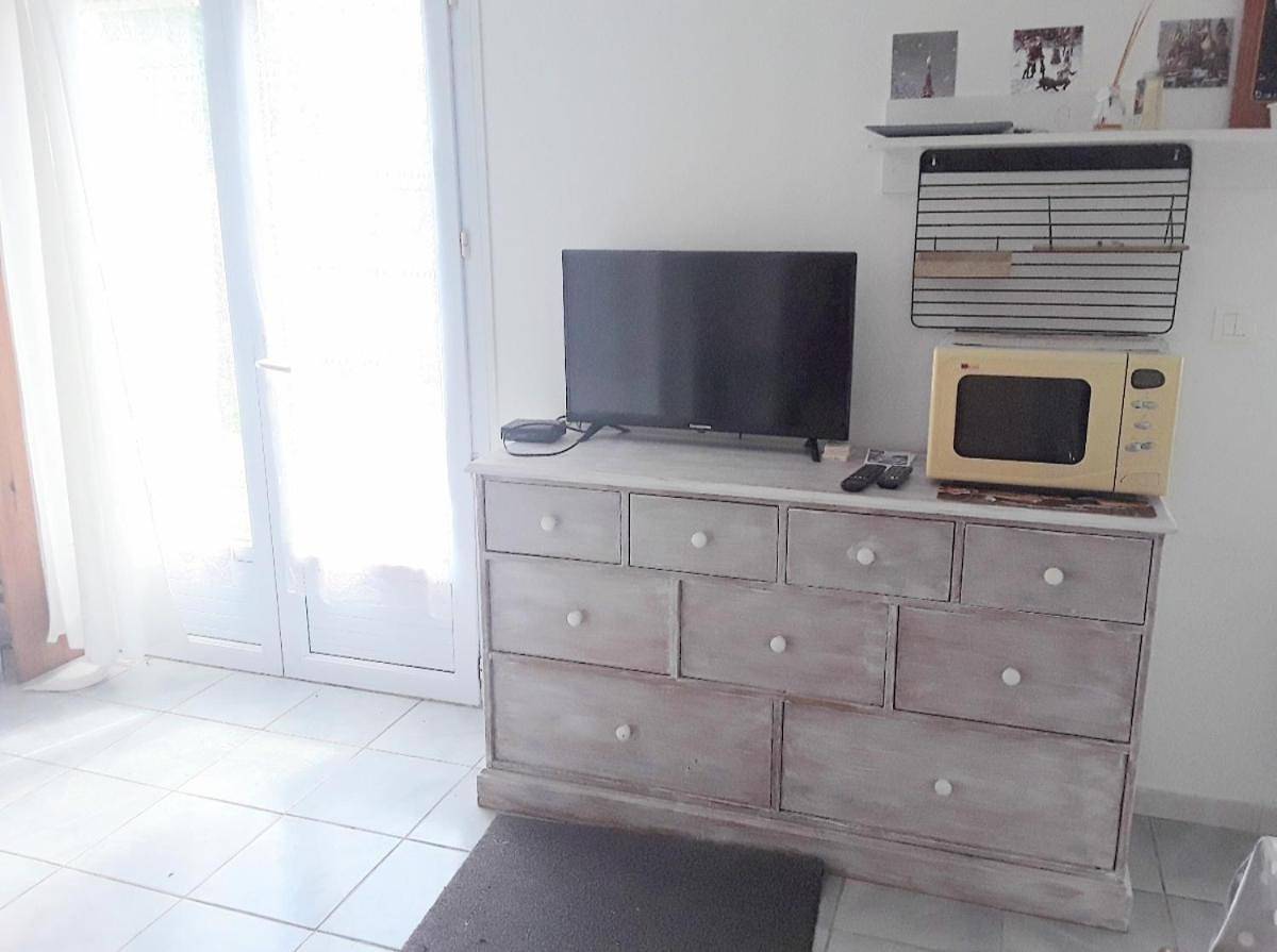 Appartement entier, Grand studio sur jardin Nantes Beaujoire B in Nantes, Région de Nantes