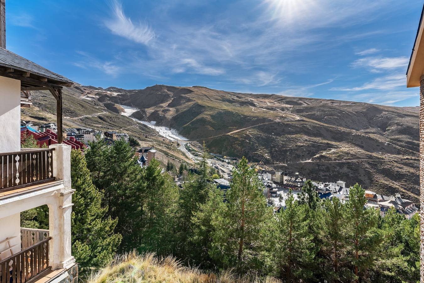 Entire studio, 'Apartamento bsg Sierra Nevada' with Mountain View in Sierra Nevada Ski Resort, Monachil