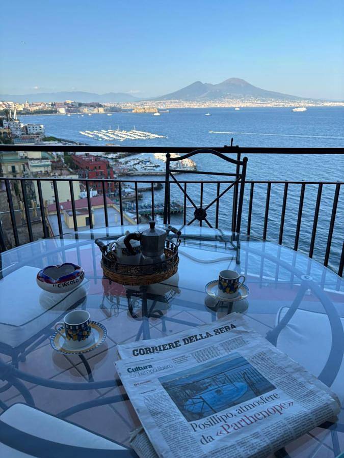 Appartamento intero, Three-Bedroom Apartment in Posillipo, Napoli