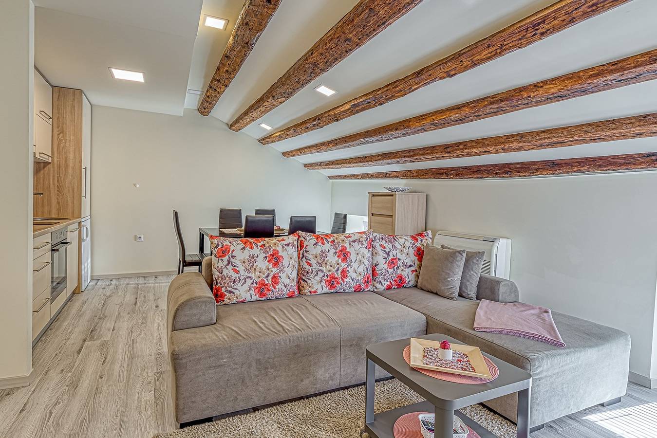 Ganze Wohnung, Ferienwohnung Nikola mit Meerblick  in Poreč, Grad Poreč